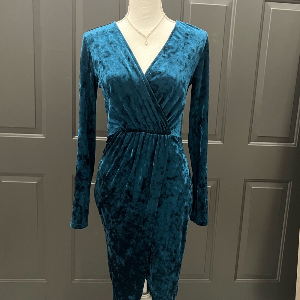 Elegant Teal Velvet Wrap Dress